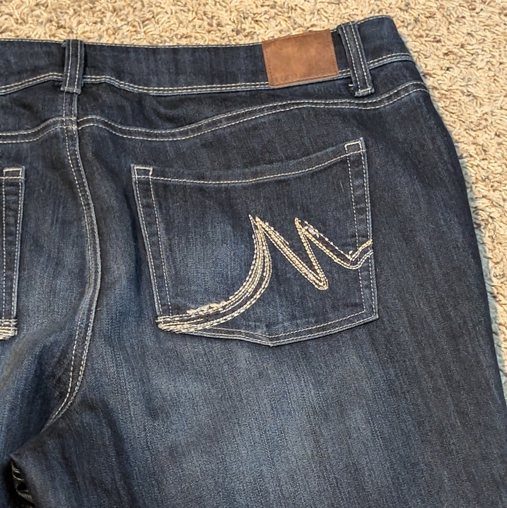 Maurice’s High Rise Dark Medium Wash Jeans SZ 16 Long - Picture 7 of 10